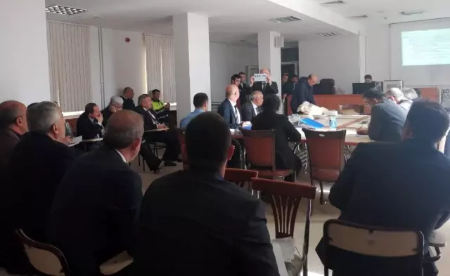 Ak Parti, Sungurlu'da Geçersiz Oylara İtiraz Etti Ak Parti, Sungurlu'da Geçersiz Oylara İtiraz Etti
