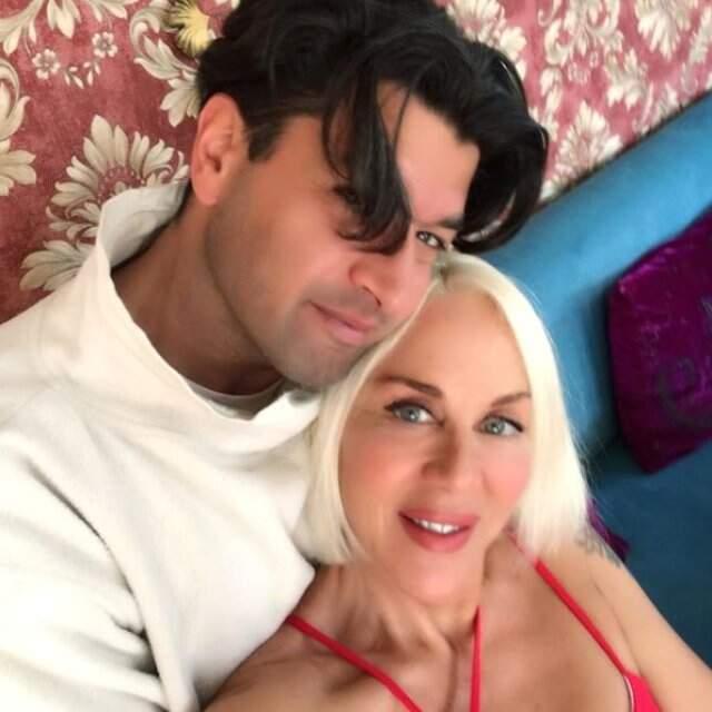 Billur Kalkavan Kimdir?