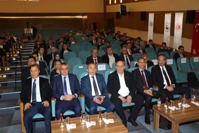 Manisa'da 2. Kalıpçılık Zirvesi Gerçekleştirildi Manisa'da 2. Kalıpçılık Zirvesi Gerçekleştirildi