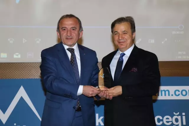 Manisa'da 2. Kalıpçılık Zirvesi Gerçekleştirildi Manisa'da 2. Kalıpçılık Zirvesi Gerçekleştirildi