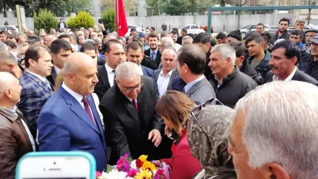 Pazarcık Belediye Başkanı Yılmazcan, Mazbatasını Aldı Pazarcık Belediye Başkanı Yılmazcan, Mazbatasını Aldı