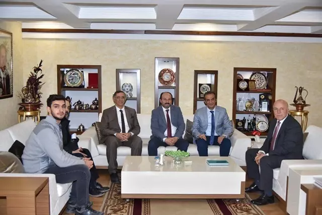 Rektör Prof.dr. Çakmak'tan Başkan Sekmen'e Hayırlı Olsun Ziyareti