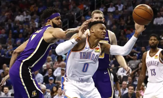 Russel Westbrook'tan Tarihi Gece Russel Westbrook'tan Tarihi Gece