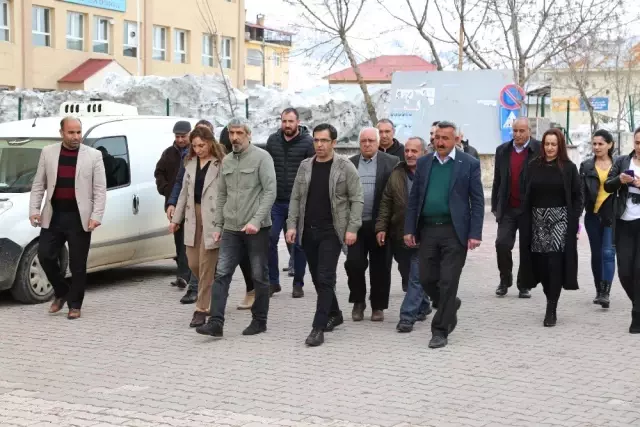 Sarıgül, Ovacık'ta Komünist Başkandan Görevi Devraldı Sarıgül, Ovacık'ta Komünist Başkandan Görevi Devraldı