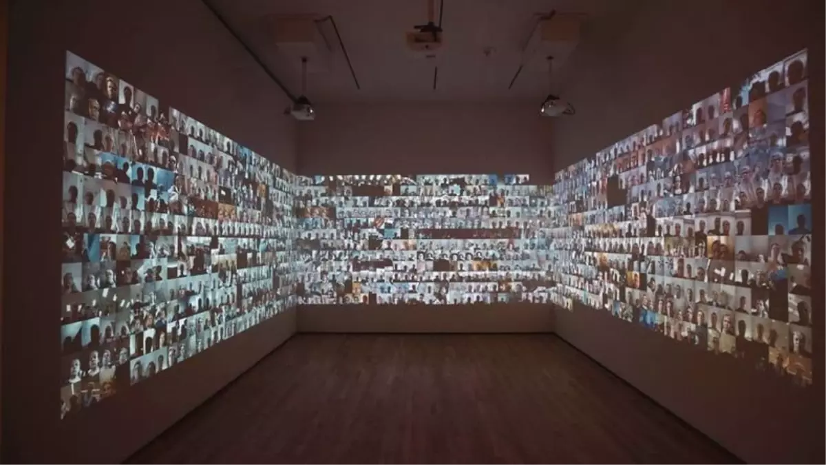 Toplam 350,000 Flickr Fotoğrafından Oluşan Sanat Eseri