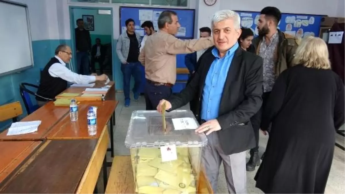 Umre, Çeyrek Altın ve Bulaşık Makinesi Sözü Veren Muhtar Adayı 7'nci Oldu