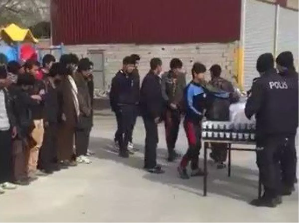 Van'da 75 Kaçak Göçmen Yakalandı