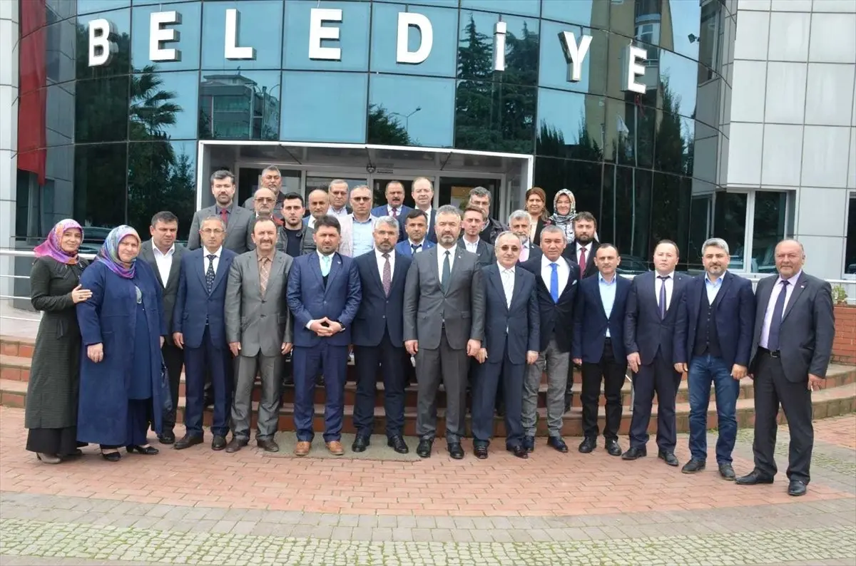 19 Mayıs Belediye Başkanı Topaloğlu Mazbatasını Aldı