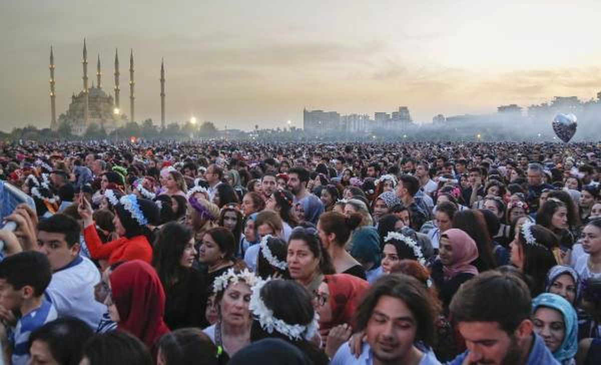 Adana'da Karnaval Nedeniyle Oteller Doldu, Apart Ücretleri Tavan Yaptı