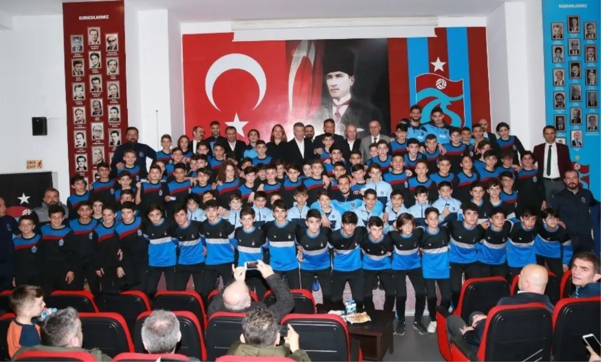 Ahmet Ağaoğlu: 'Altyapımızda Yetiştirdiğimiz Gençlere Güvenerek Yönetime Talip Olduk'