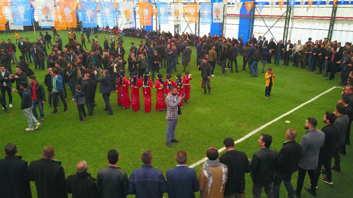 AK Parti'nin Kato Dağı Eteklerindeki Zafer Mitingine Yoğun İlgi
