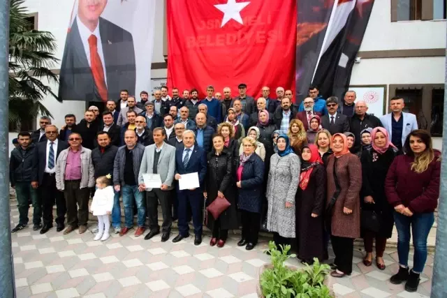 Bağımsız Belediye Başkanı Şahin Mazbatasını Aldı Bağımsız Belediye Başkanı Şahin Mazbatasını Aldı