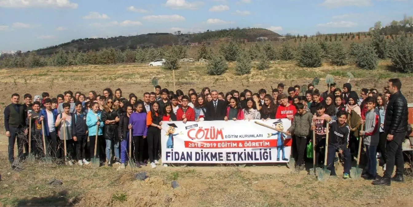 Başkentte Öğrenciler Fidan Dikme Etkinliği Düzenledi
