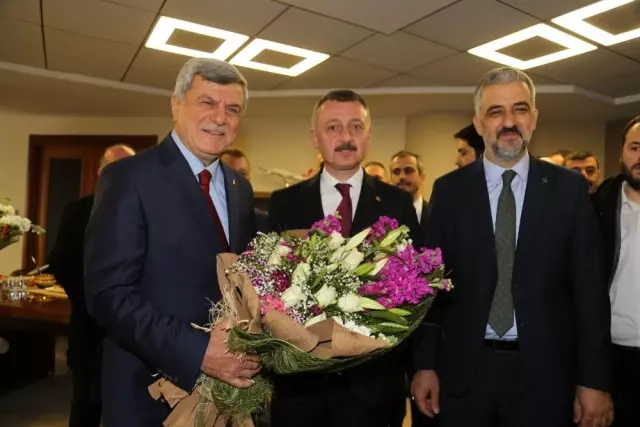 Büyükşehir Belediyesi'nde Tahir Büyükakın Dönemi