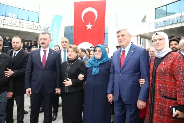Büyükşehir Belediyesi'nde Tahir Büyükakın Dönemi