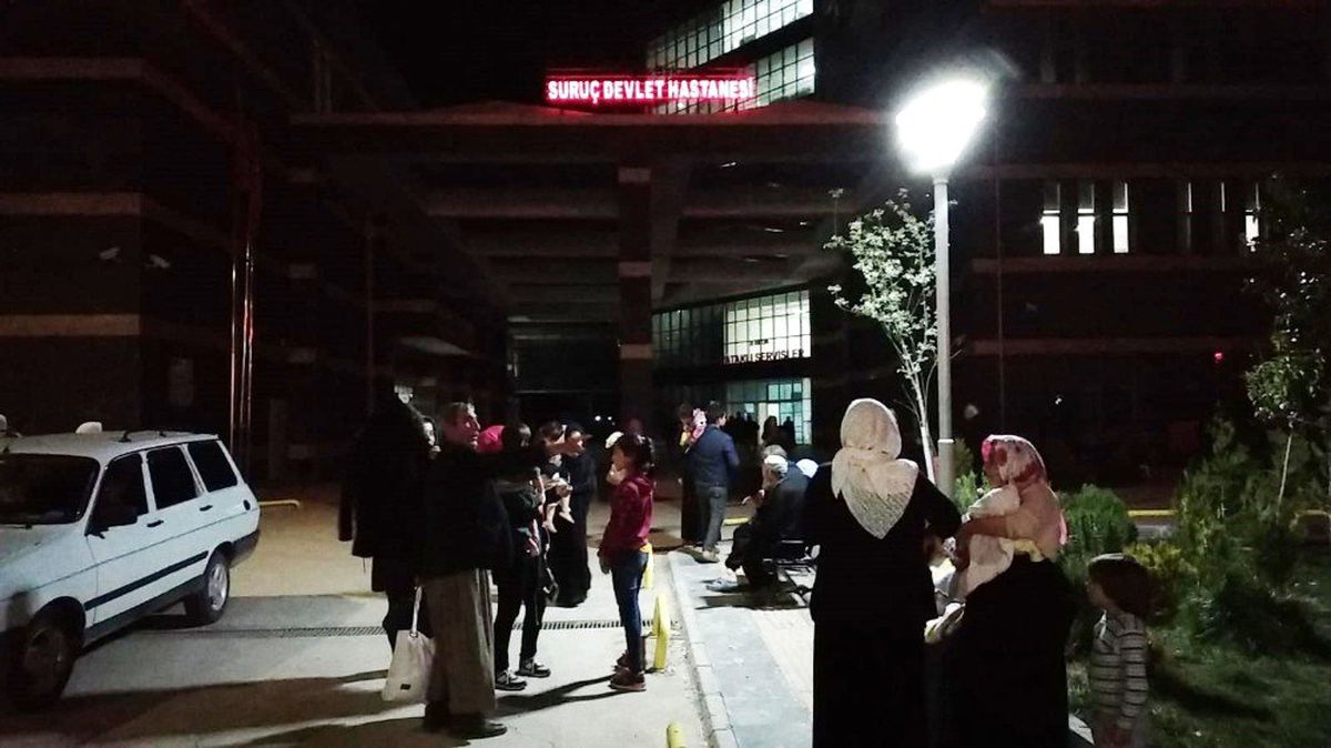 Elazığ'daki Deprem Şanlıurfa'da Hastane Boşalttı