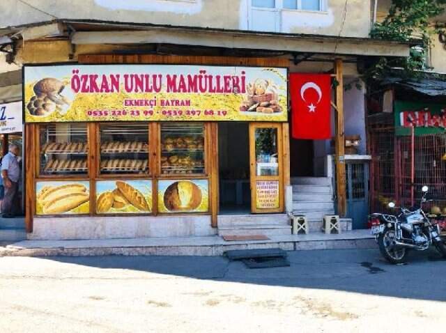Fırıncı Aile, Ucuza Ekmek Satan Rakiplerinin Burnunu Kırdı