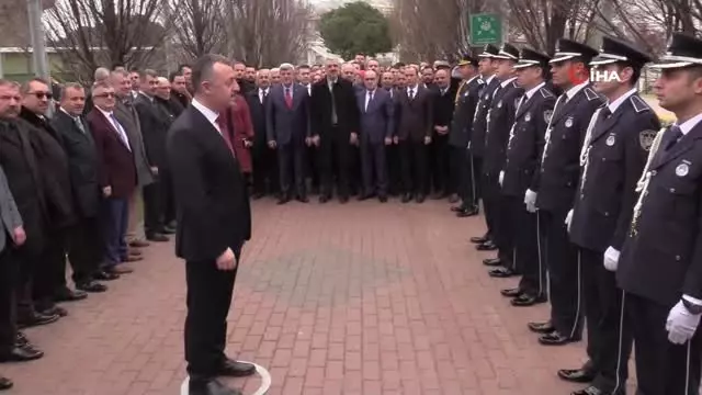 Görevi Devreden Eski Belediye Başkanı, Eve Otobüsle Döndü