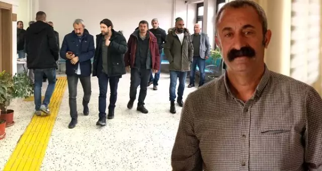 Komünist Başkan'a, 'Söylenemeyecek Güvenlik Gerekçesiyle' Mazbatası Verilmedi Komünist Başkan'a, 'Söylenemeyecek Güvenlik Gerekçesiyle' Mazbatası Verilmedi