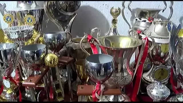 Manisaspor'un Tarihi Kupaları 59 Bin Liraya Satıldı