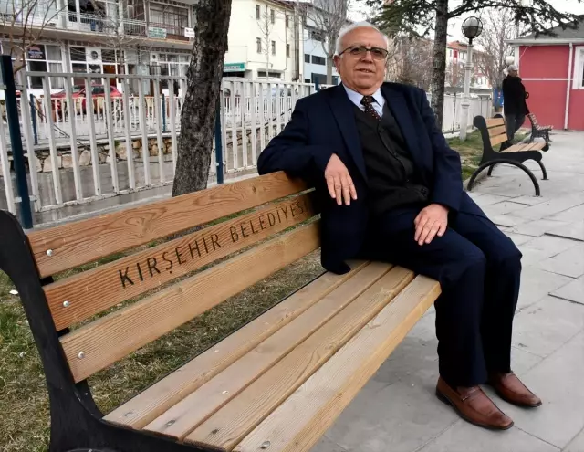 Neşet Ertaş'ın Mahallesinin 30 Yıllık Muhtarı Rekora Koşuyor