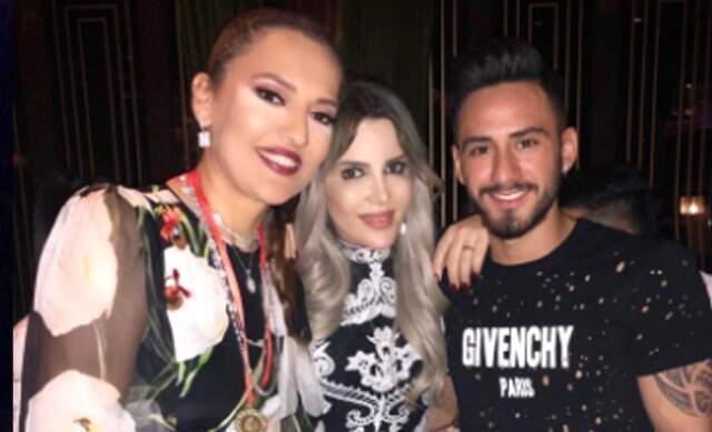 Şarkıcı Demet Akalın, Selin Ciğerci'ye Doğum Günü Hediyesi Olarak Pırlanta Yüzük Aldı