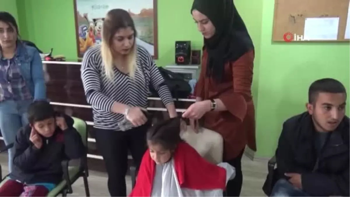 Silopi'de Engelli Öğrencilere Saç Bakımı