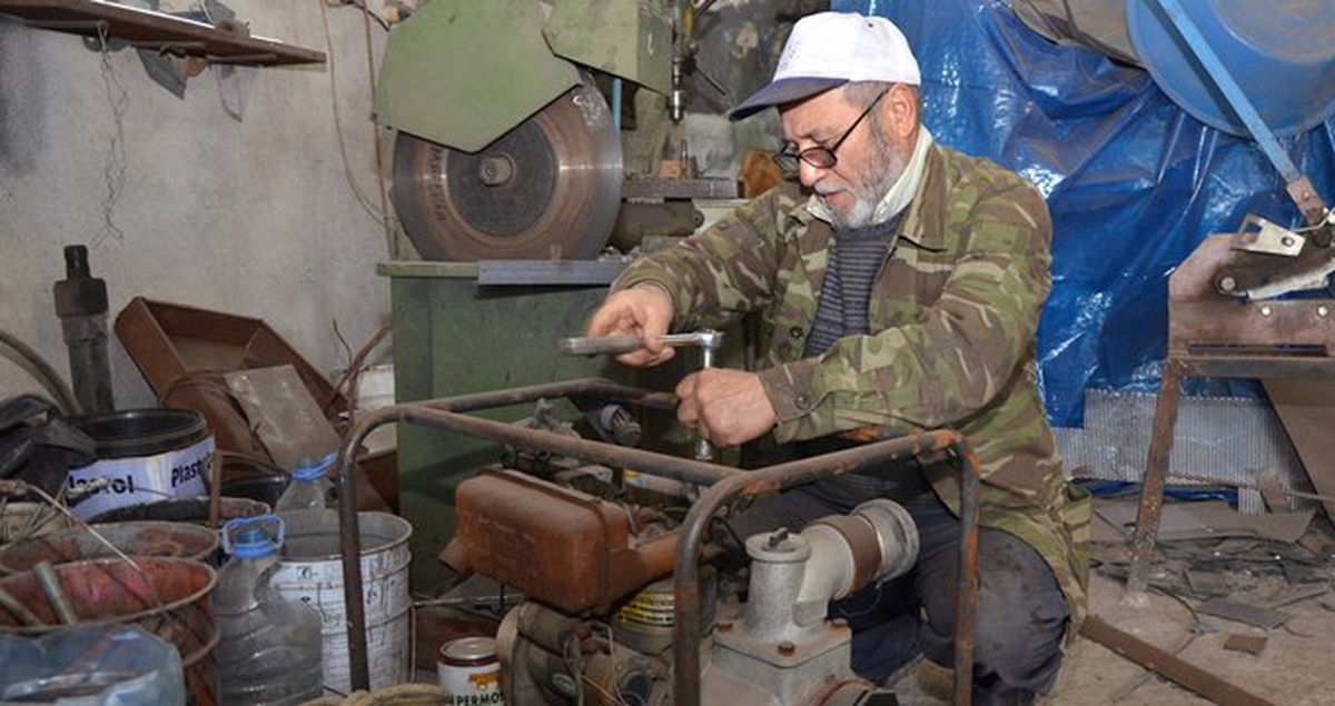 Tekirdağlı Çiftçi, Parası Yetmeyince 5 Bin Liraya Kendi Traktörünü Yaptı