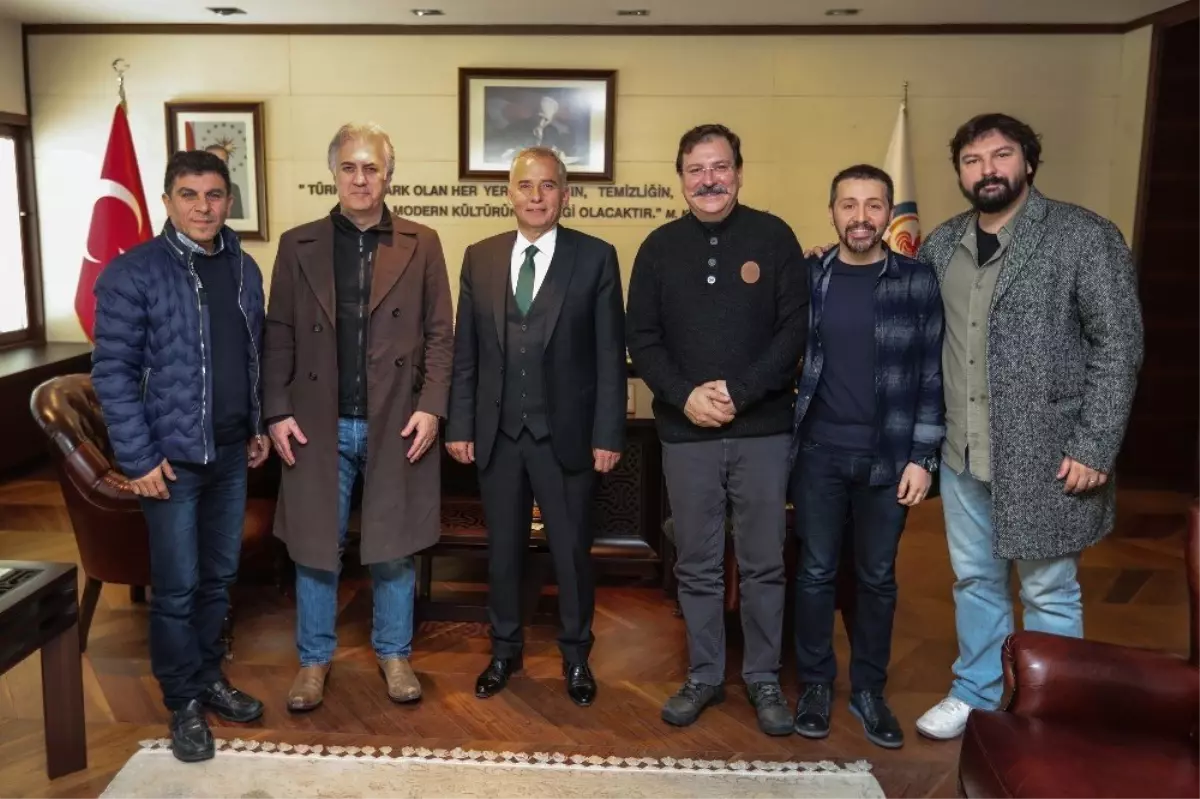 Ünlü Sanatçılar Kongre ve Kültür Merkezine Hayran Kaldı