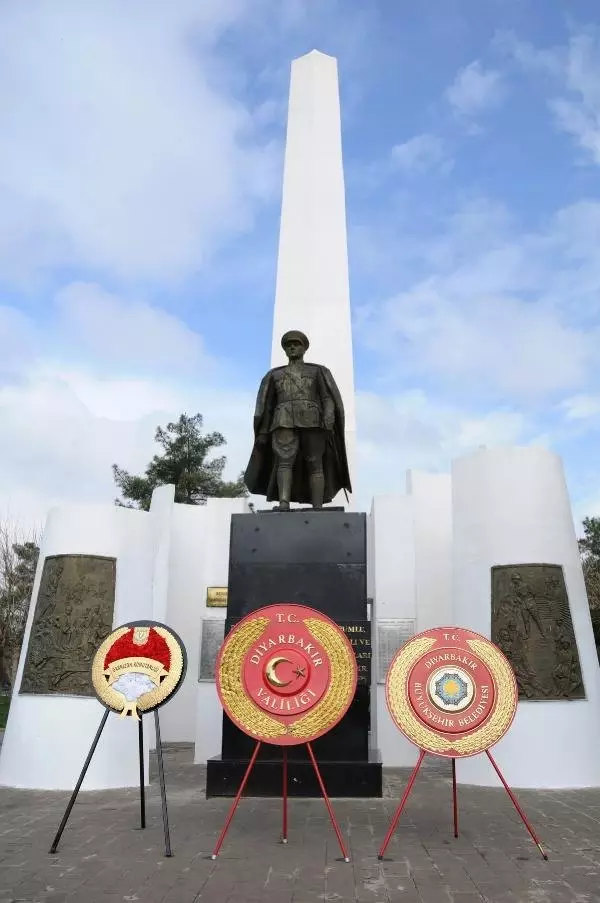 Atatürk'ün, Diyarbakır'ın Fahri Hemşehriliğini Kabulü Kutlandı Atatürk'ün, Diyarbakır'ın Fahri Hemşehriliğini Kabulü Kutlandı