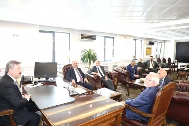Başkan Dr. Mustafa Palancıoğlu'na Taner Yıldız, Mustafa Elitaş, İsmail Tamer ve Memduh Büyükkılıç...