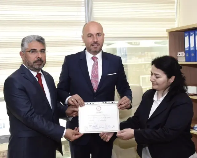 Başkan Hasan Togar Mazbatasını Aldı