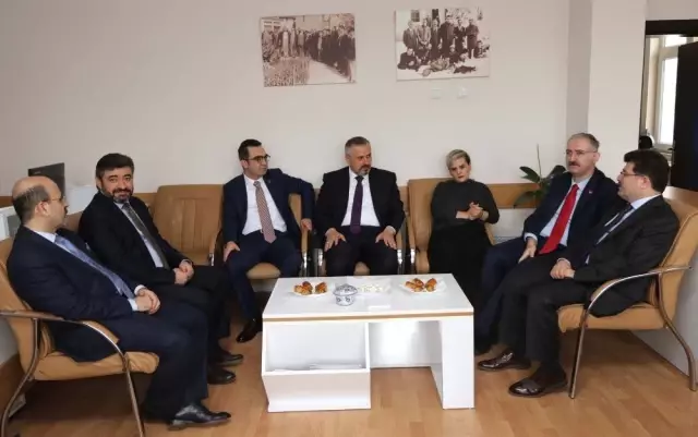 Başkan Kılıç, Avukatların Gününü Kutladı Başkan Kılıç, Avukatların Gününü Kutladı