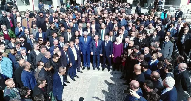 Erzurum Büyükşehir Belediye Başkanı Sekmen Mazbatasını Aldı Erzurum Büyükşehir Belediye Başkanı Sekmen Mazbatasını Aldı