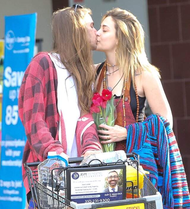 Michael Jackson'ın kızı Paris Jackson, Sevgilisiyle Sarmaş Dolaş Görüntülendi