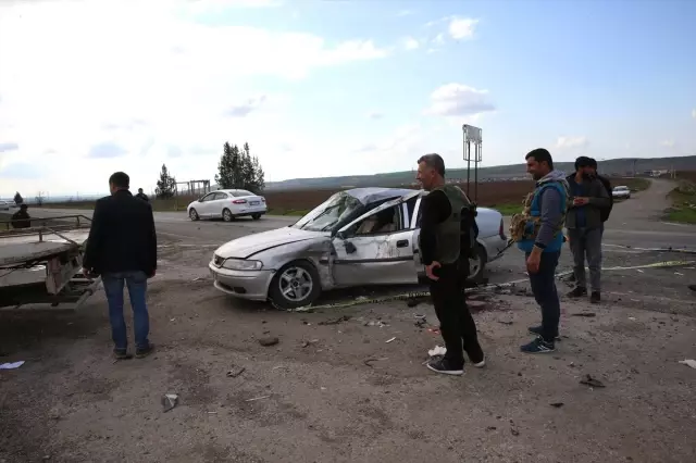 Motosikletle Otomobil Çarpıştı: 1 Ölü, 2 Yaralı Motosikletle Otomobil Çarpıştı: 1 Ölü, 2 Yaralı