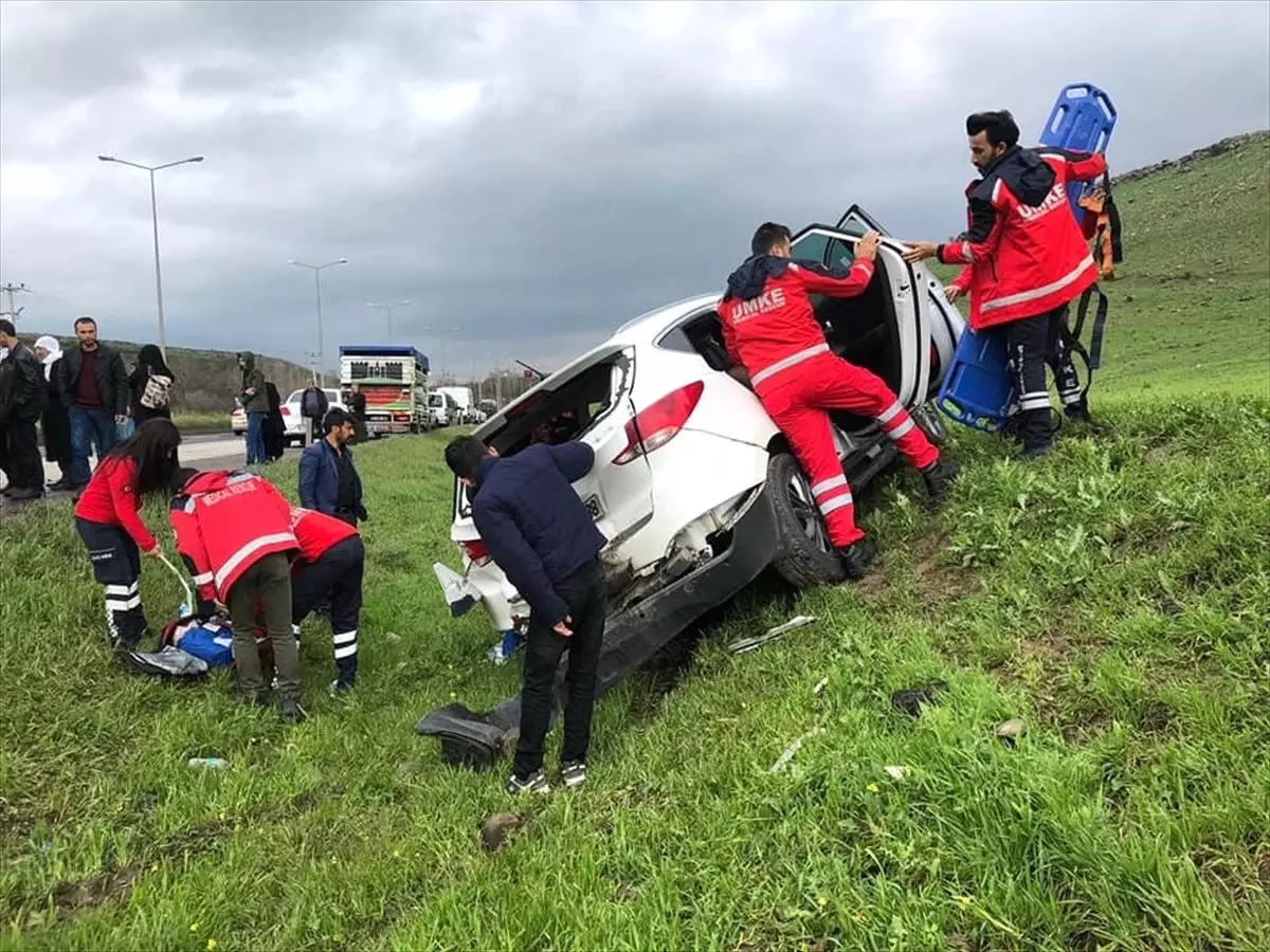 Tatbikata Giden Umke Ekibi, Trafik Kazasına Müdahale Etti