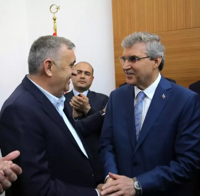 Toçoğlu, Yerini Ekrem Yüceye Devretti