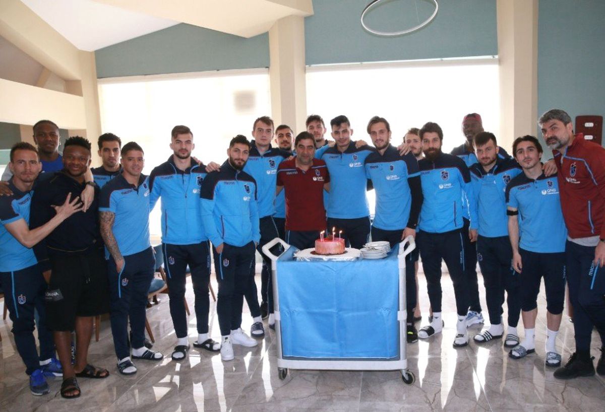 Uğurcan Çakır'a, Antalyaspor Maçı Öncesi Doğum Günü Sürprizi