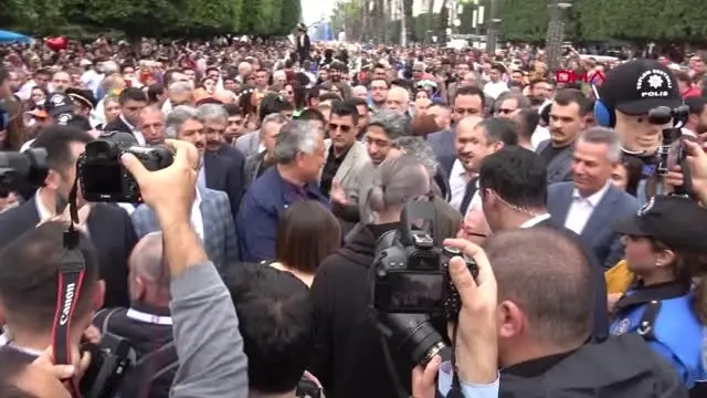 Adana'da Renkli Karnaval Korteji Adana'da Renkli Karnaval Korteji