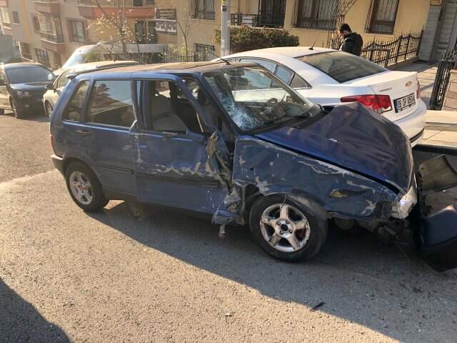Başkent'te Dur İhtarına Uymayan Sürücü Ortalığı Birbirine Kattı
