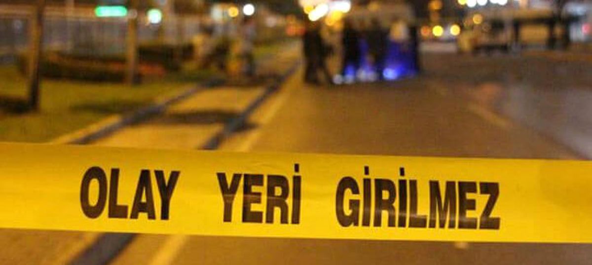 Oğlunu Silahla Öldürdü