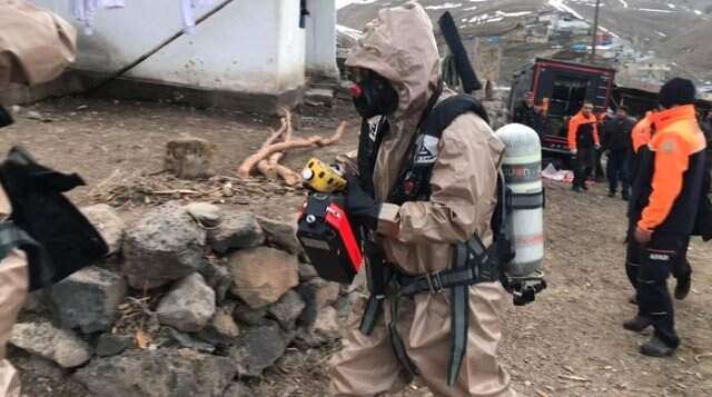 Kars'ta Cıvaya Temas Eden 8 Kişi Hastaneye Kaldırıldı