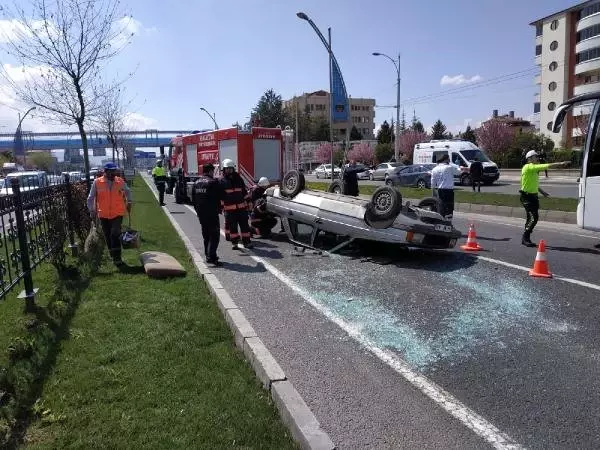 Malatya'da Otomobil Devrildi, Sürücü Yaralandı