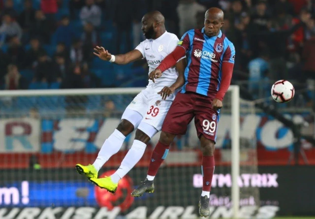 Trabzonspor'da, Nwakaeme Seriye Bağladı - Spor