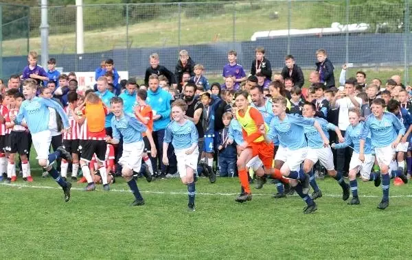 İzmir Cup'ta Şampiyon Manchester City İzmir Cup'ta Şampiyon Manchester City