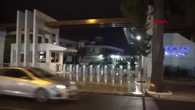 İzmir Üniversitenin Logo Işıkları 'Dünya Saati' Etkinliği İçin Kapatıldı