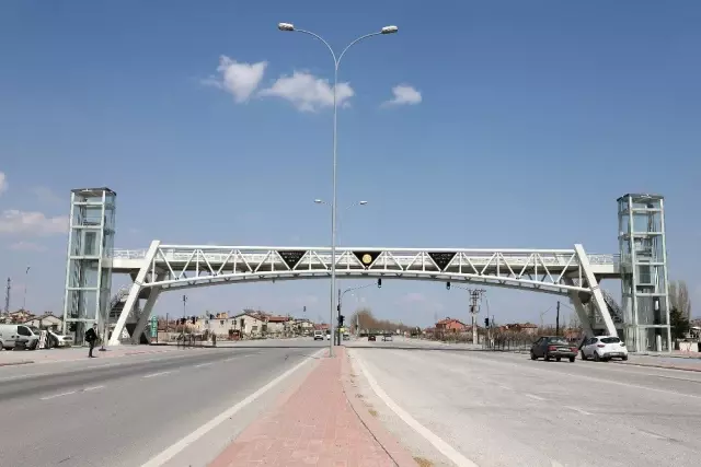 Konya'da Yeni Yaya Üst Geçitleri Hizmete Girdi