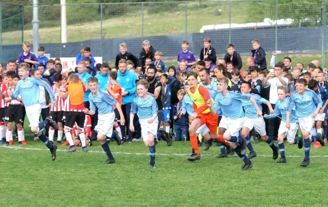U12 İzmir Cup'ta Manchester City Şampiyon Oldu