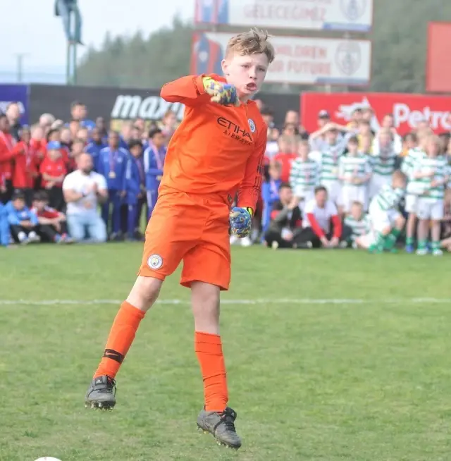 U12 İzmir Cup'ta Manchester City Şampiyon Oldu